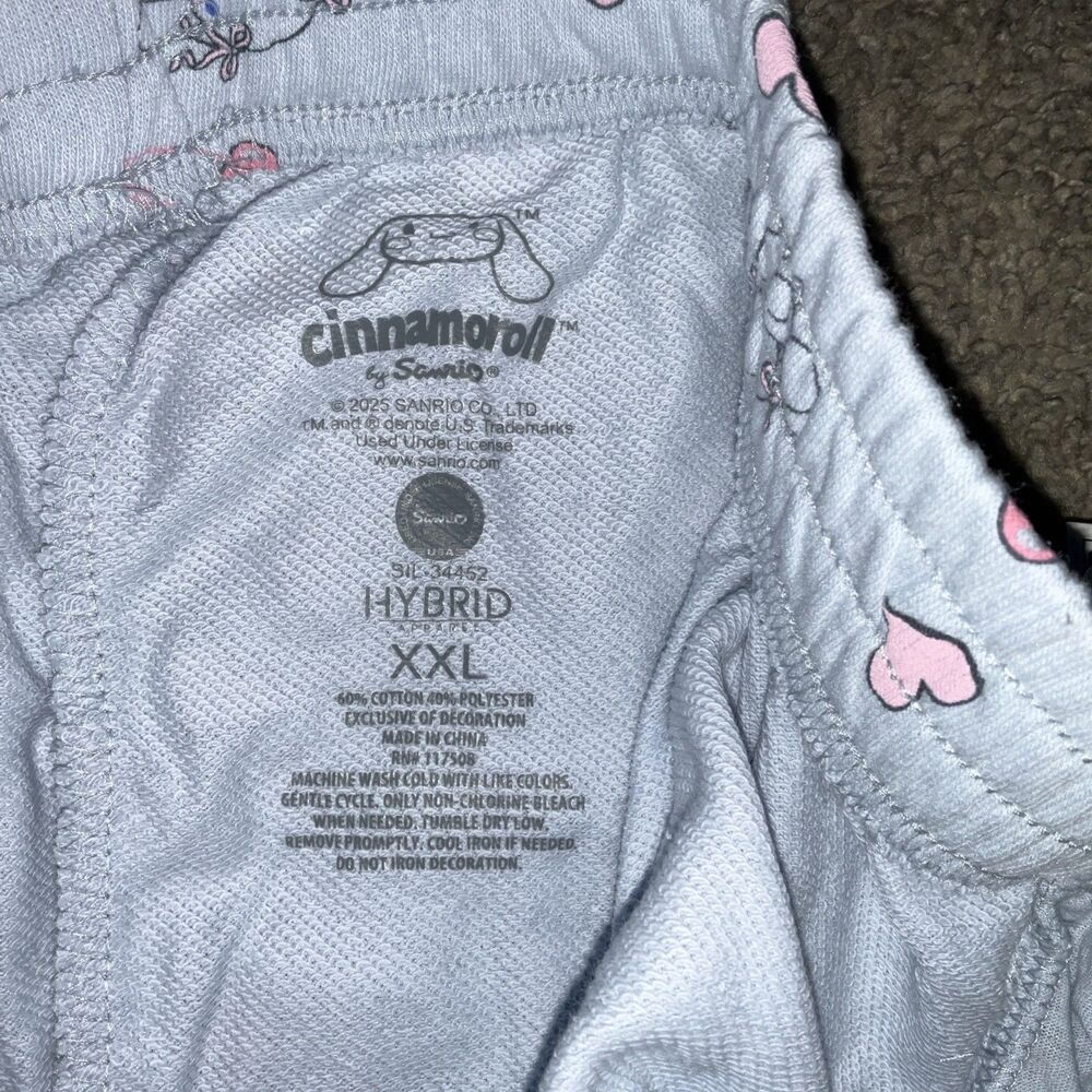 Cinnamon Roll By Sanrio Womens Shorts Size XXL - Picture 3 of 3